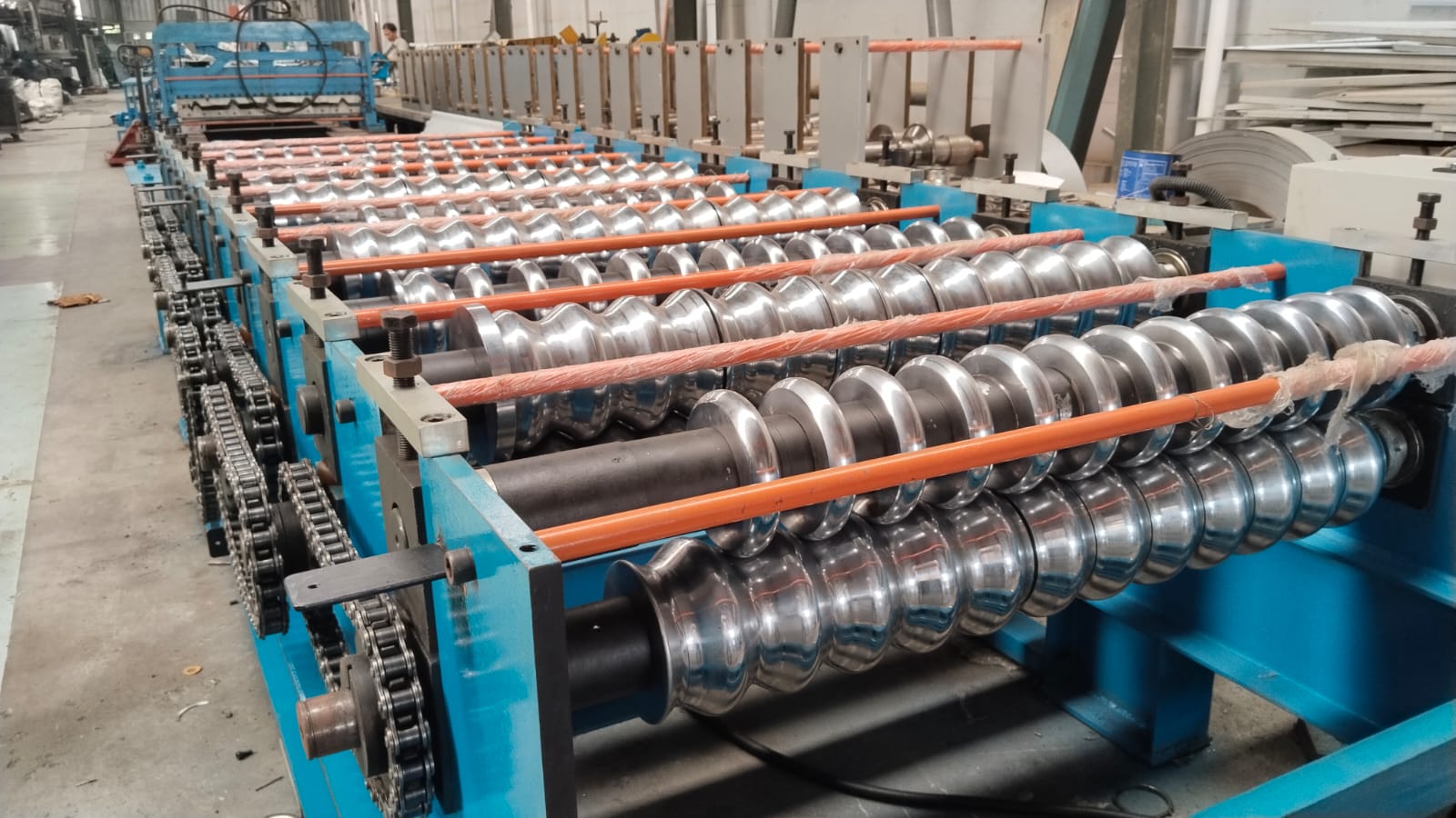 Mesin roll forming